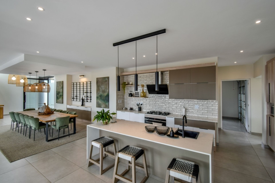 5 Bedroom Property for Sale in Midstream Heights Gauteng