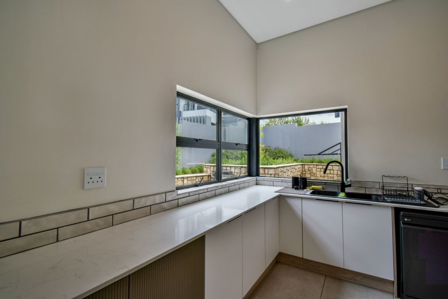 5 Bedroom Property for Sale in Midstream Heights Gauteng