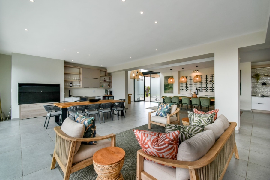 5 Bedroom Property for Sale in Midstream Heights Gauteng