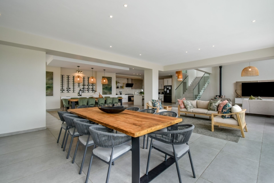 5 Bedroom Property for Sale in Midstream Heights Gauteng