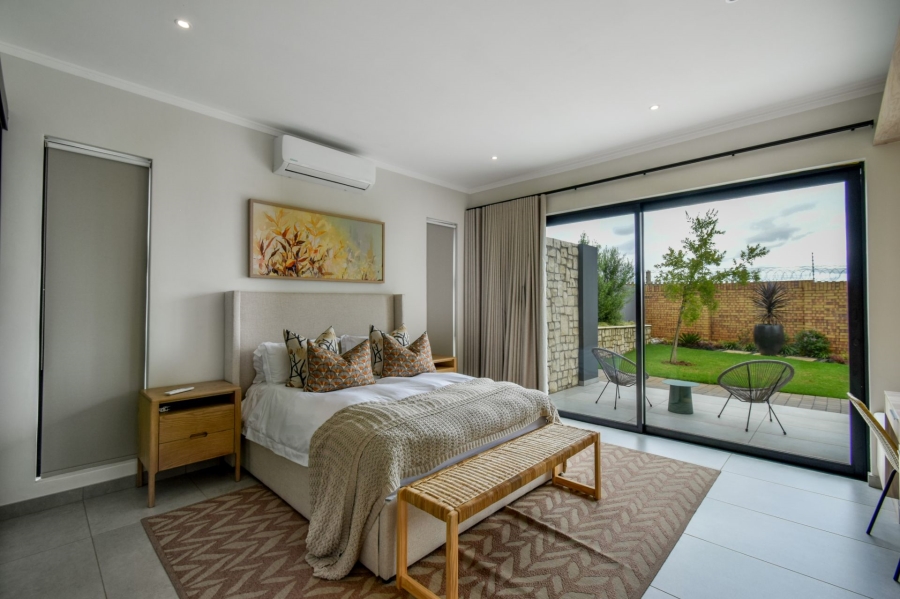 5 Bedroom Property for Sale in Midstream Heights Gauteng