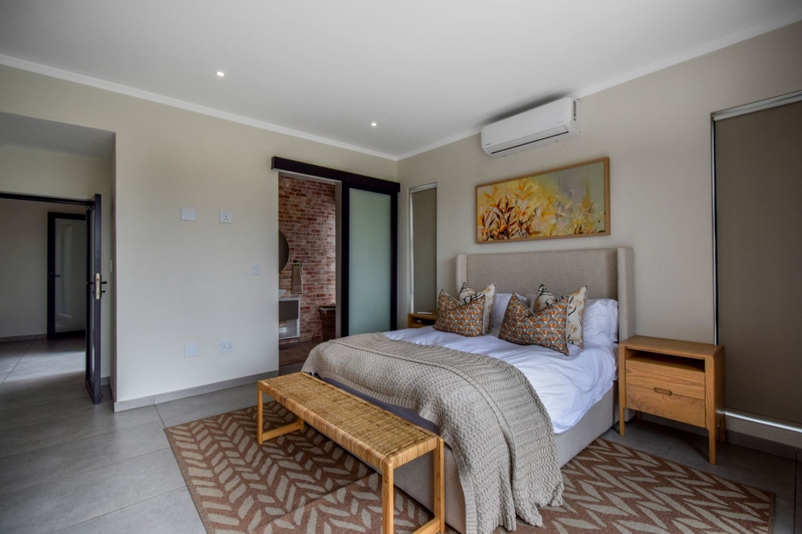 5 Bedroom Property for Sale in Midstream Heights Gauteng