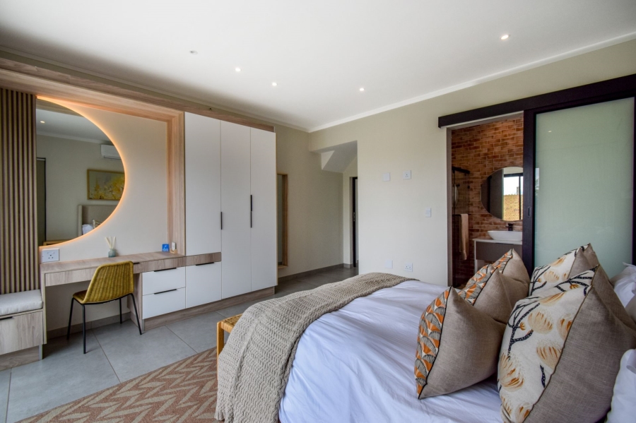 5 Bedroom Property for Sale in Midstream Heights Gauteng