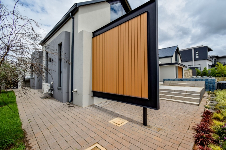 5 Bedroom Property for Sale in Midstream Heights Gauteng