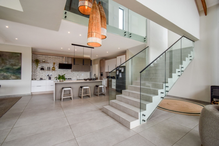 5 Bedroom Property for Sale in Midstream Heights Gauteng