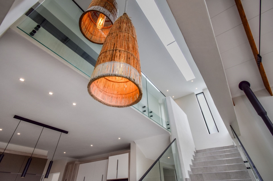 5 Bedroom Property for Sale in Midstream Heights Gauteng