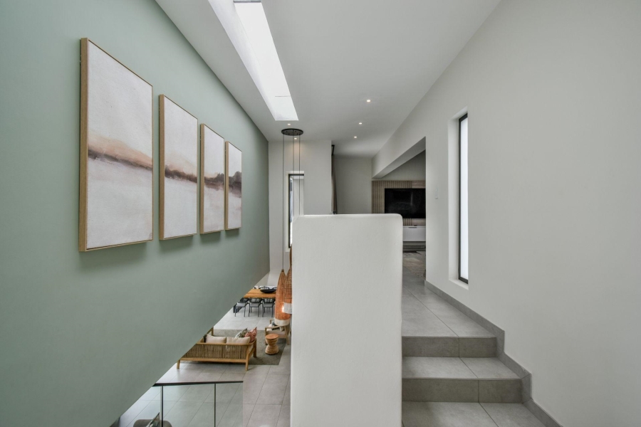 5 Bedroom Property for Sale in Midstream Heights Gauteng