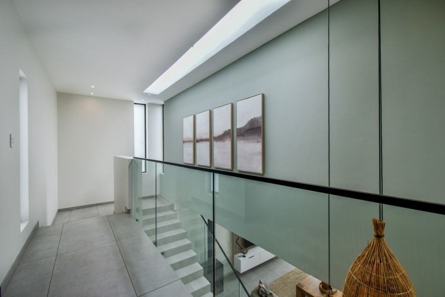 5 Bedroom Property for Sale in Midstream Heights Gauteng