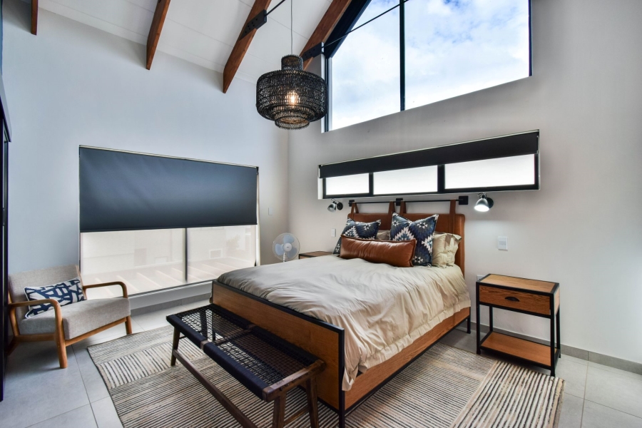 5 Bedroom Property for Sale in Midstream Heights Gauteng