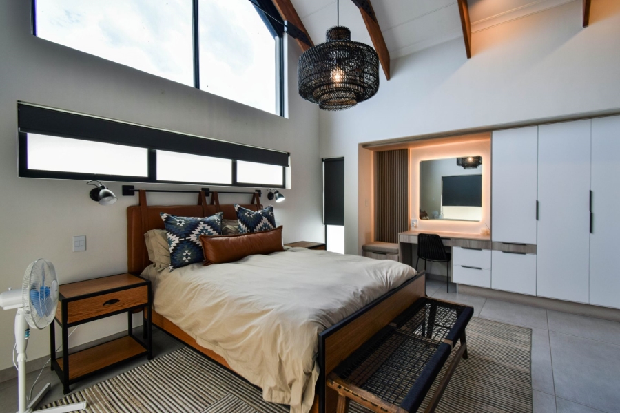 5 Bedroom Property for Sale in Midstream Heights Gauteng