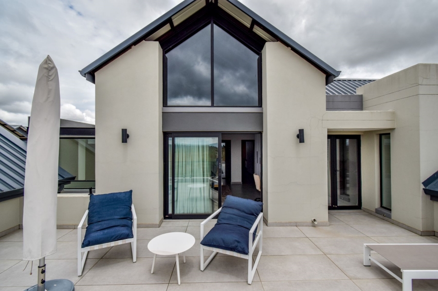 5 Bedroom Property for Sale in Midstream Heights Gauteng