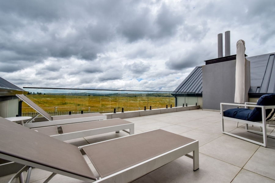 5 Bedroom Property for Sale in Midstream Heights Gauteng