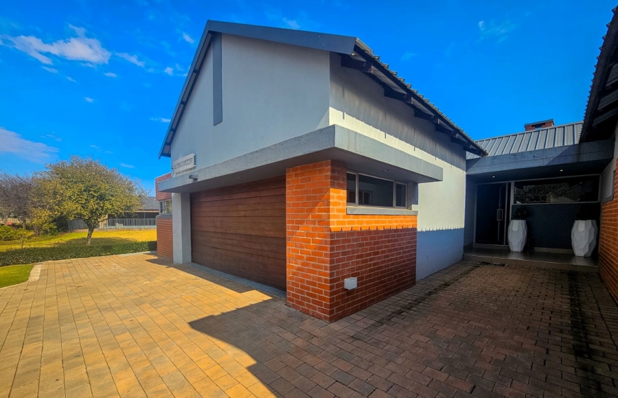 4 Bedroom Property for Sale in Midstream Ridge Gauteng