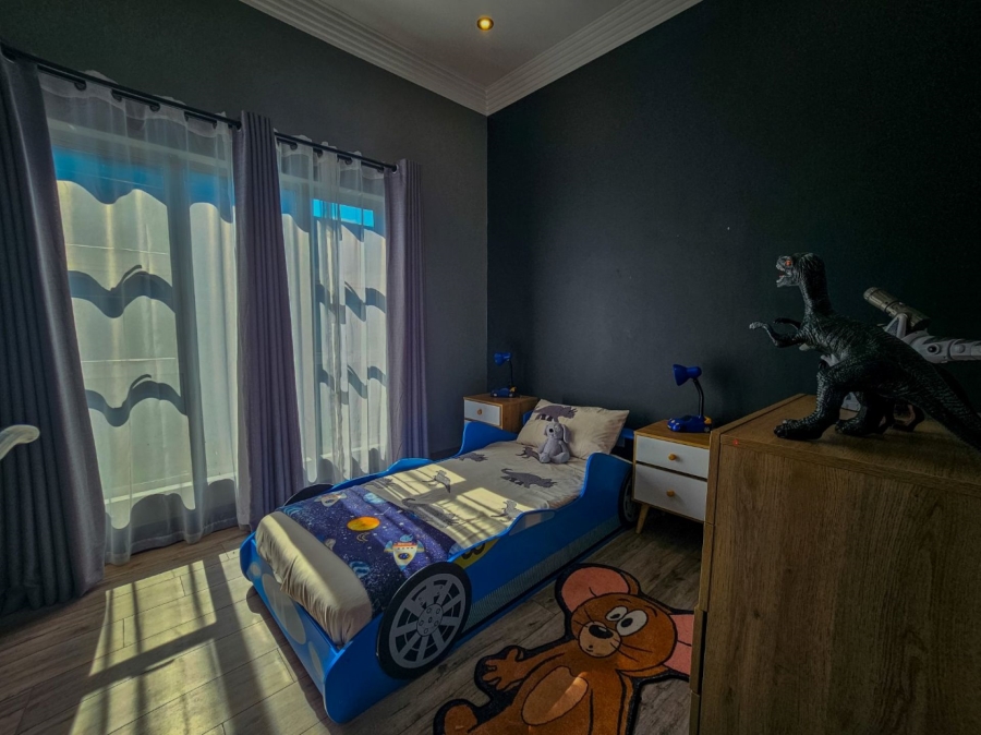 4 Bedroom Property for Sale in Midstream Ridge Gauteng