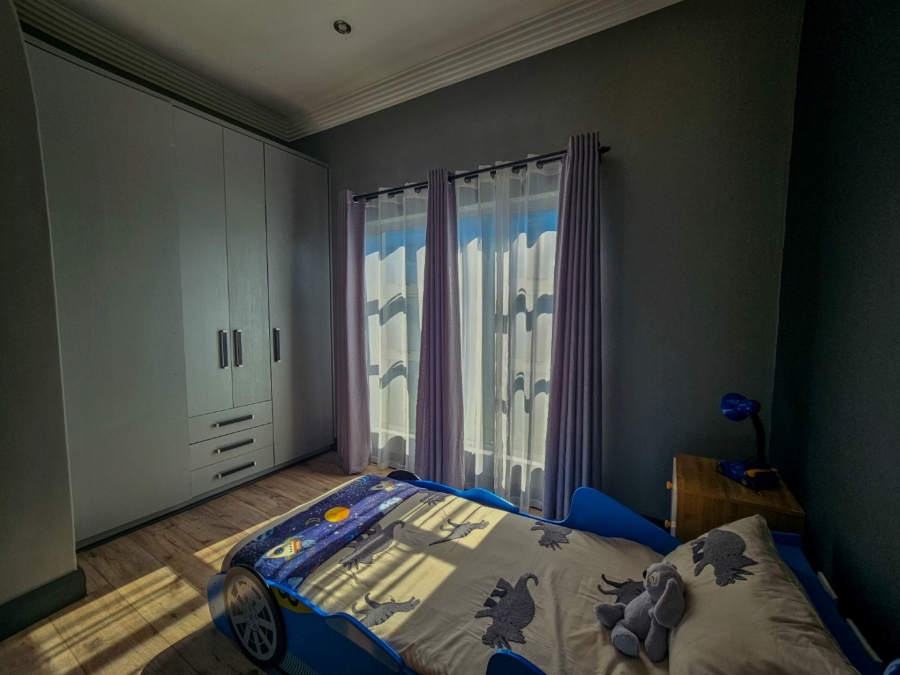 4 Bedroom Property for Sale in Midstream Ridge Gauteng