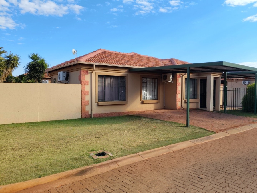2 Bedroom Property for Sale in Hesteapark Gauteng