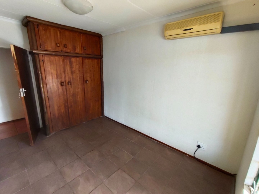 2 Bedroom Property for Sale in Hesteapark Gauteng