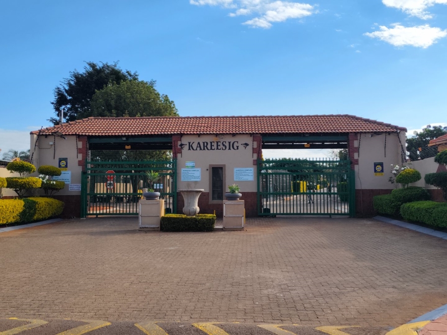 2 Bedroom Property for Sale in Hesteapark Gauteng