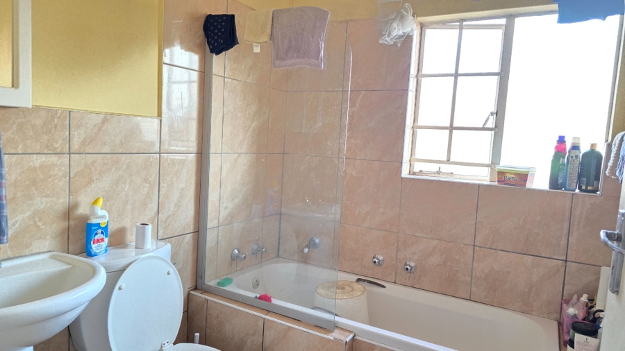 2 Bedroom Property for Sale in Clarina Gauteng