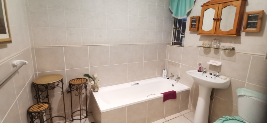 2 Bedroom Property for Sale in Clarina Gauteng