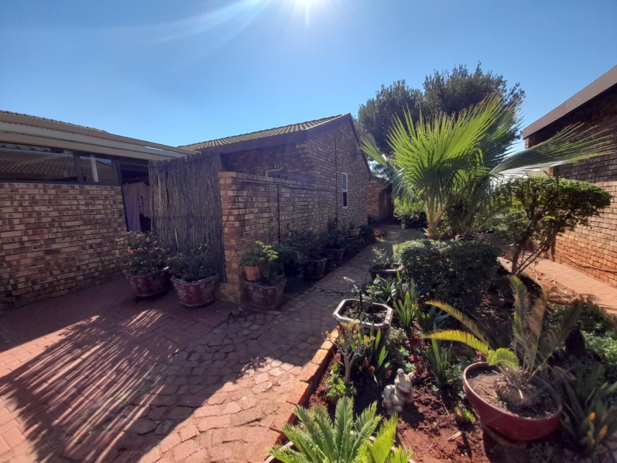 2 Bedroom Property for Sale in Clarina Gauteng