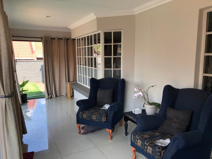 5 Bedroom Property for Sale in Montana Park Gauteng