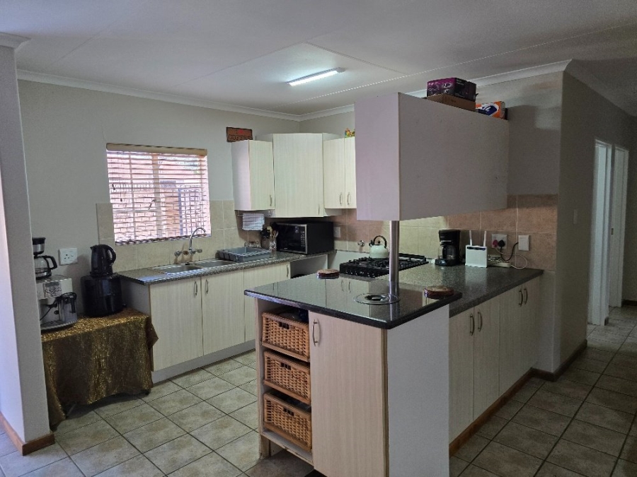 3 Bedroom Property for Sale in Sinoville Gauteng