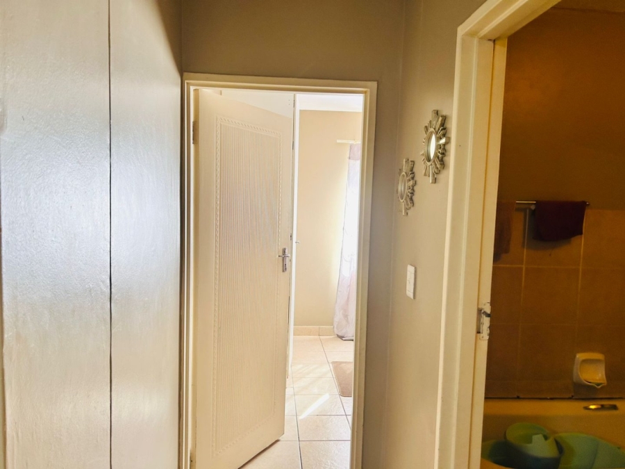 2 Bedroom Property for Sale in Doreg A H Gauteng