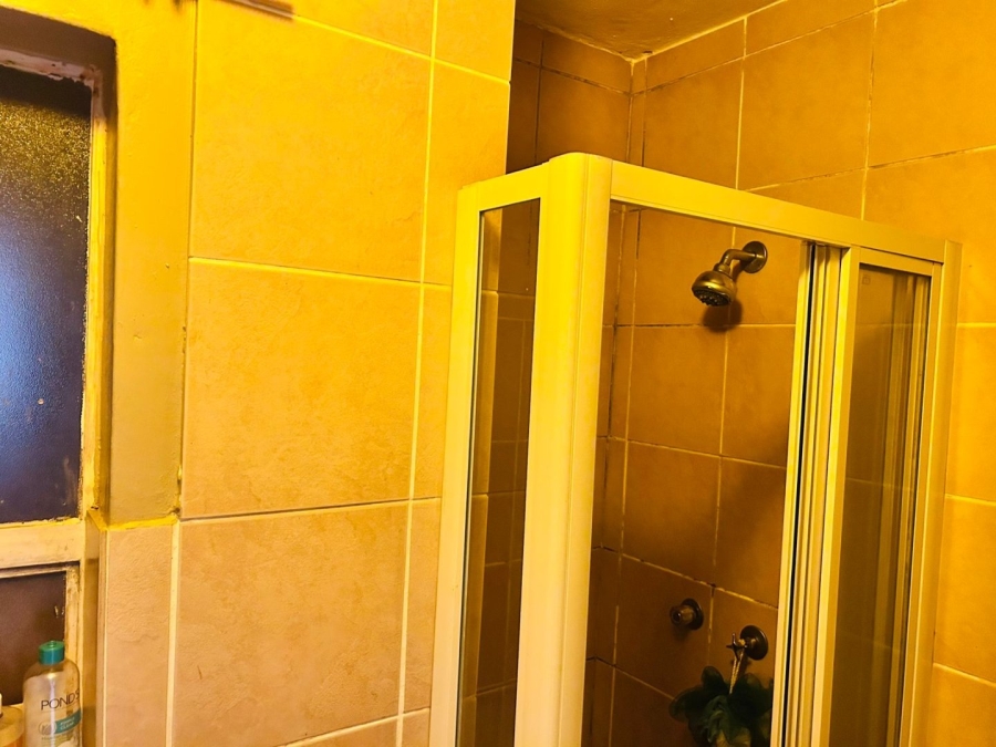 2 Bedroom Property for Sale in Doreg A H Gauteng