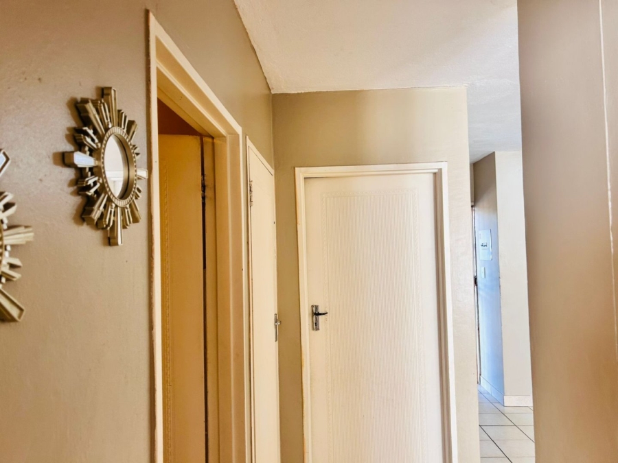2 Bedroom Property for Sale in Doreg A H Gauteng