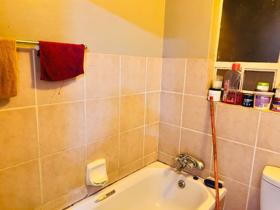 2 Bedroom Property for Sale in Doreg A H Gauteng