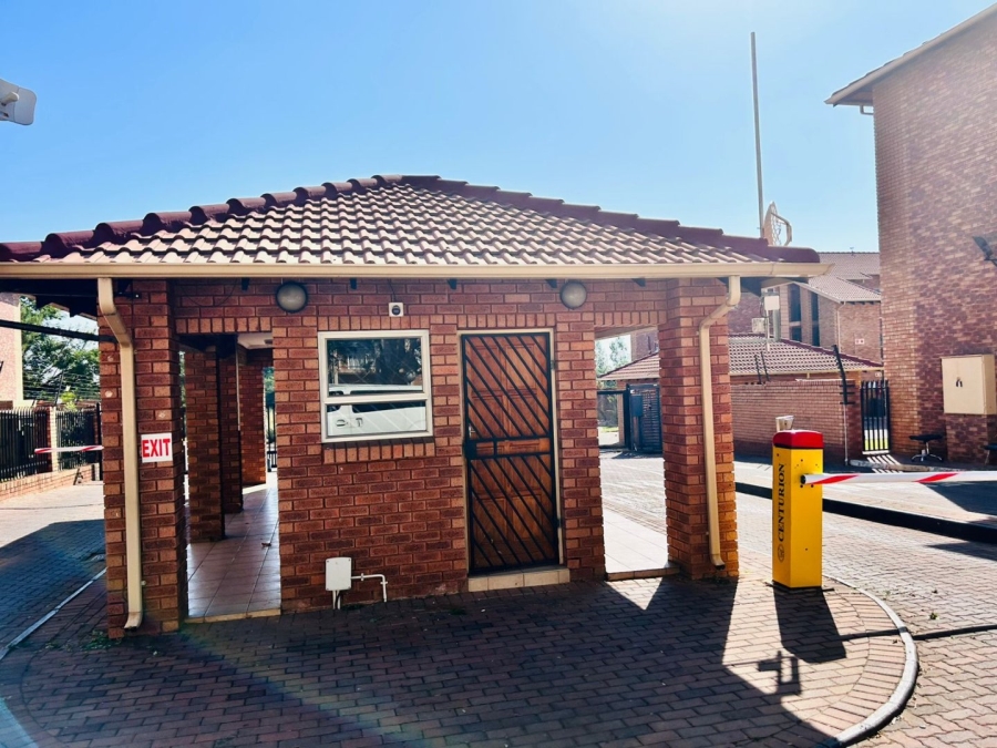 2 Bedroom Property for Sale in Doreg A H Gauteng