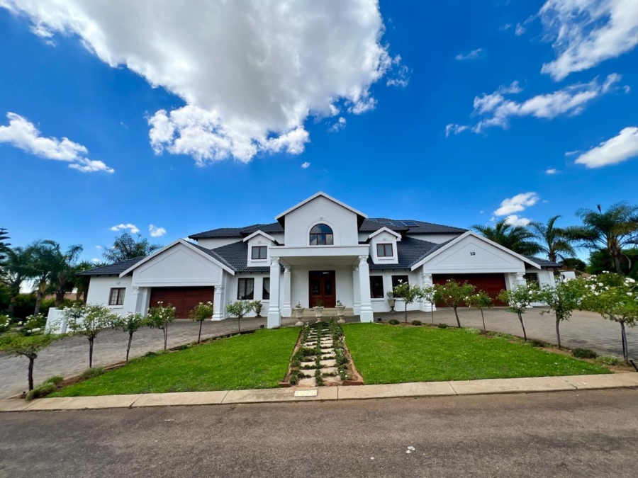 5 Bedroom Property for Sale in The Wilds Gauteng