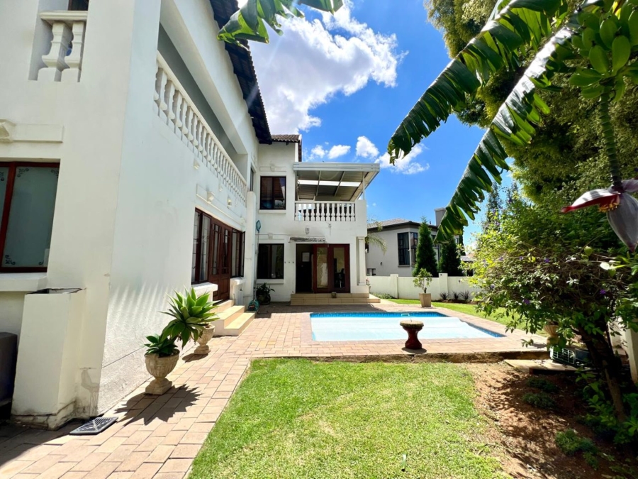 5 Bedroom Property for Sale in The Wilds Gauteng