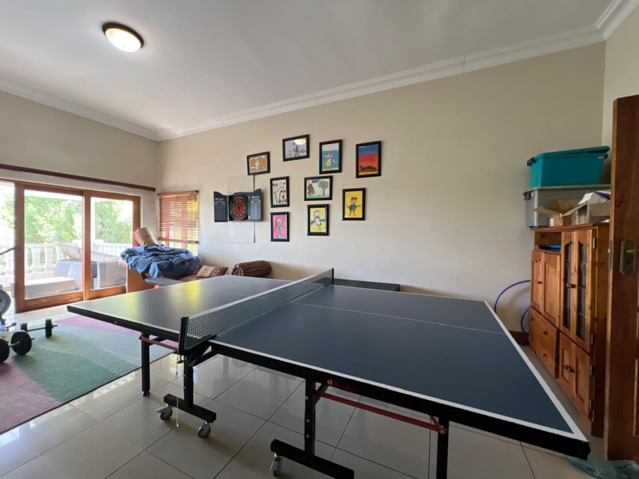 5 Bedroom Property for Sale in The Wilds Gauteng