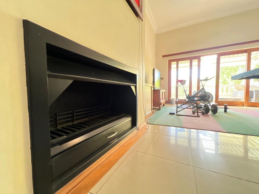 5 Bedroom Property for Sale in The Wilds Gauteng