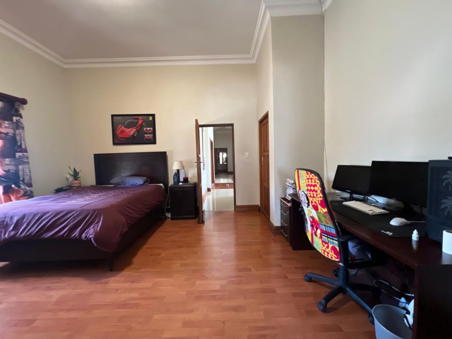 5 Bedroom Property for Sale in The Wilds Gauteng