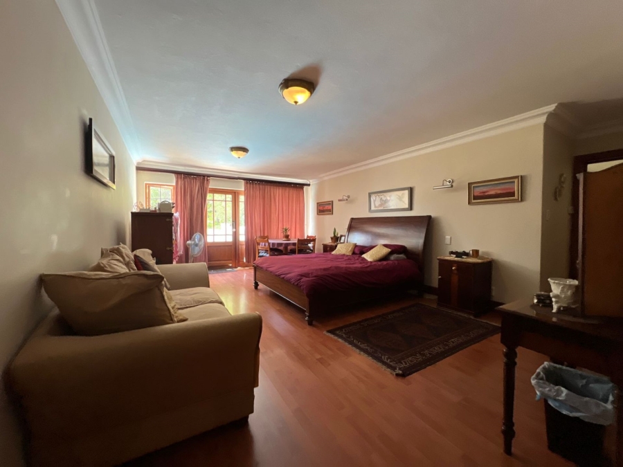 5 Bedroom Property for Sale in The Wilds Gauteng