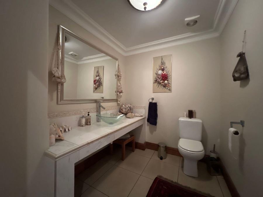 5 Bedroom Property for Sale in The Wilds Gauteng