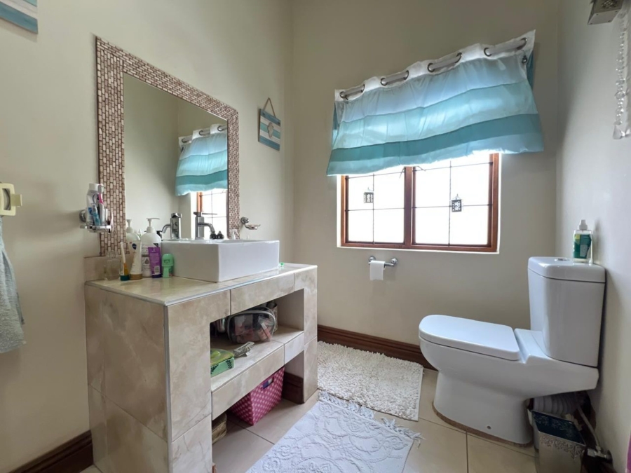 5 Bedroom Property for Sale in The Wilds Gauteng