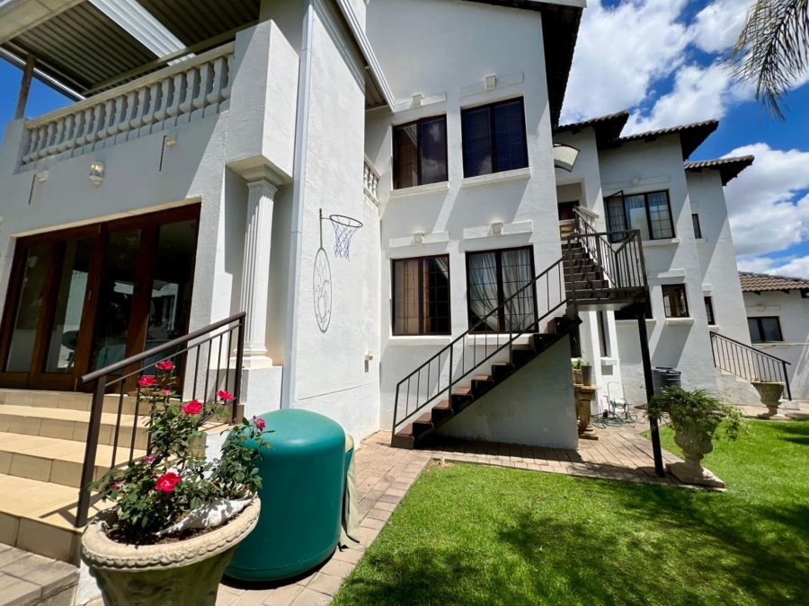 5 Bedroom Property for Sale in The Wilds Gauteng