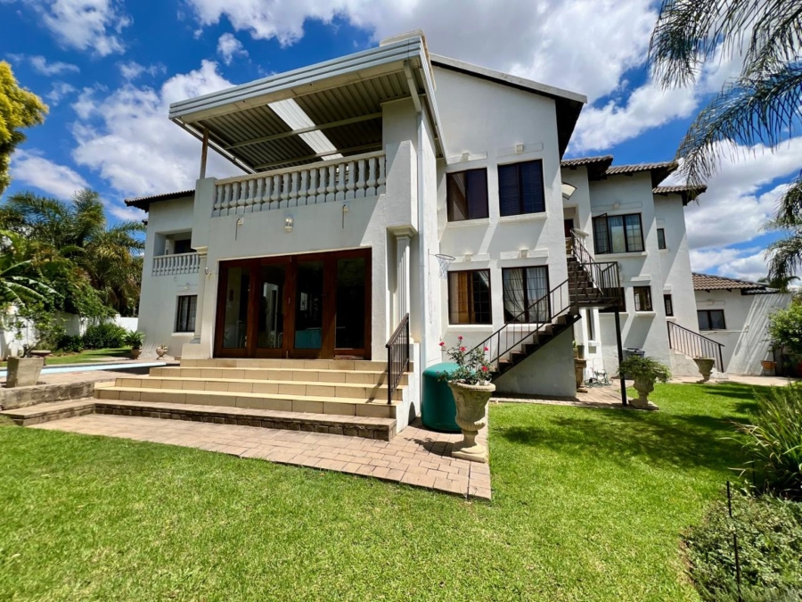 5 Bedroom Property for Sale in The Wilds Gauteng