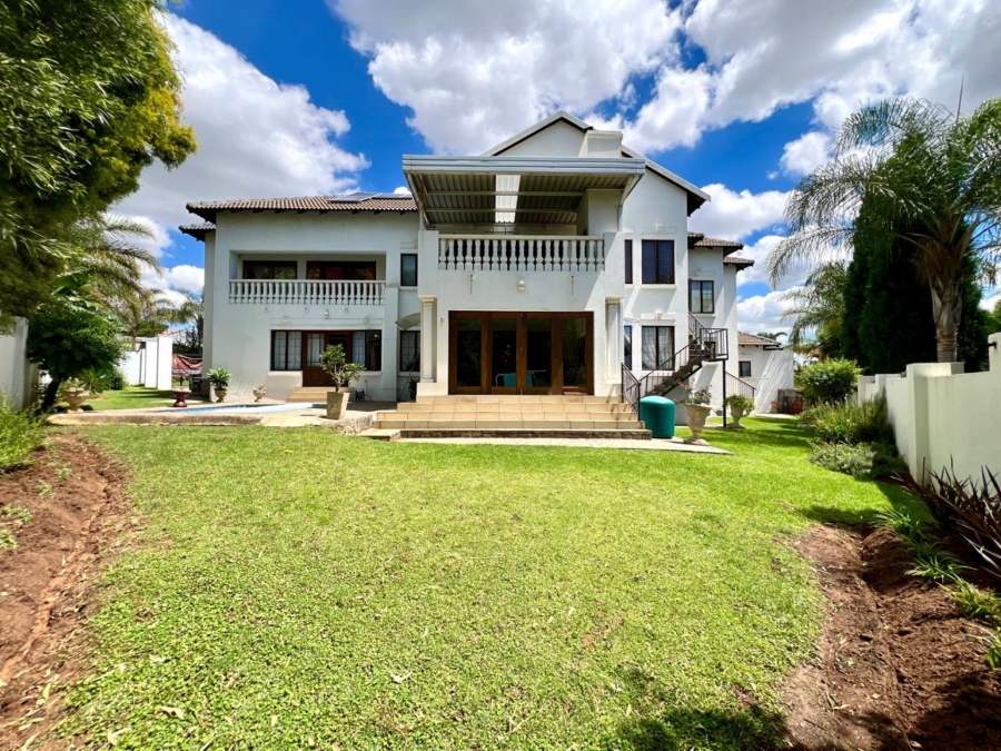 5 Bedroom Property for Sale in The Wilds Gauteng