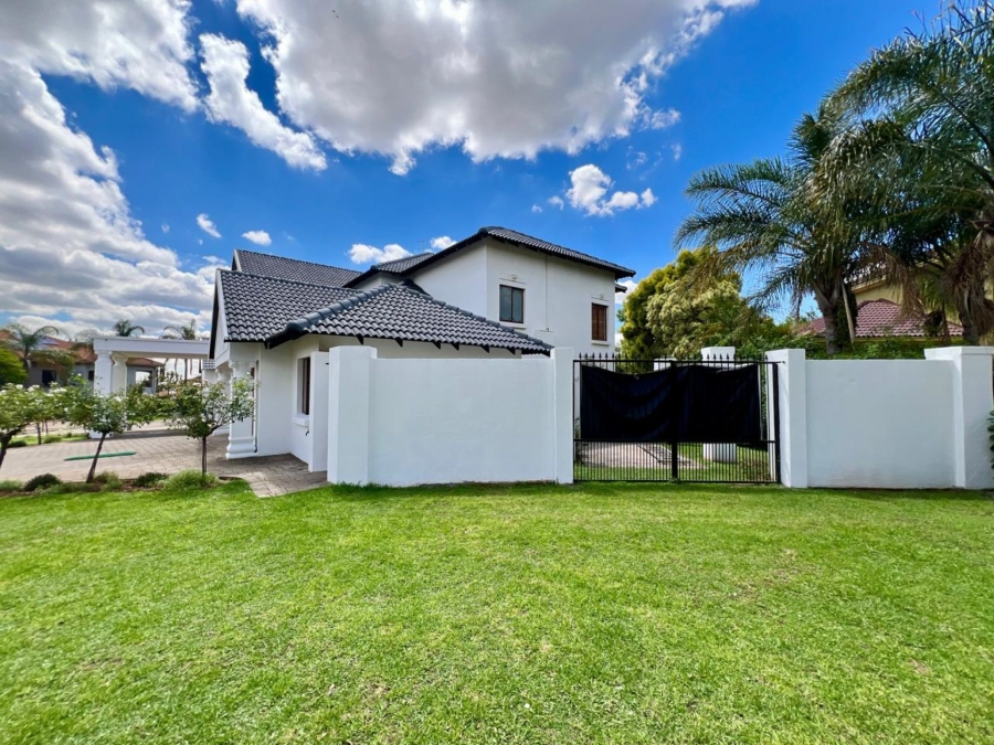 5 Bedroom Property for Sale in The Wilds Gauteng