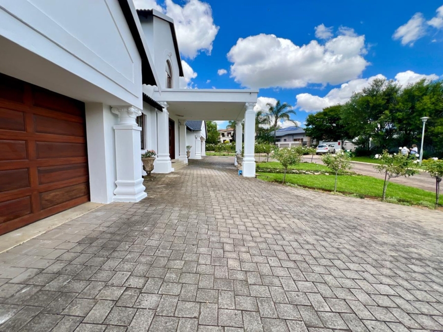 5 Bedroom Property for Sale in The Wilds Gauteng