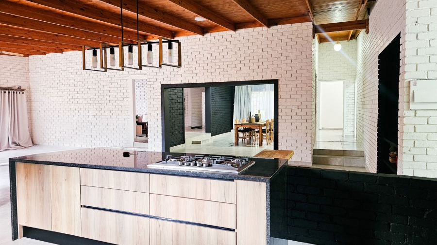 4 Bedroom Property for Sale in Florauna Gauteng