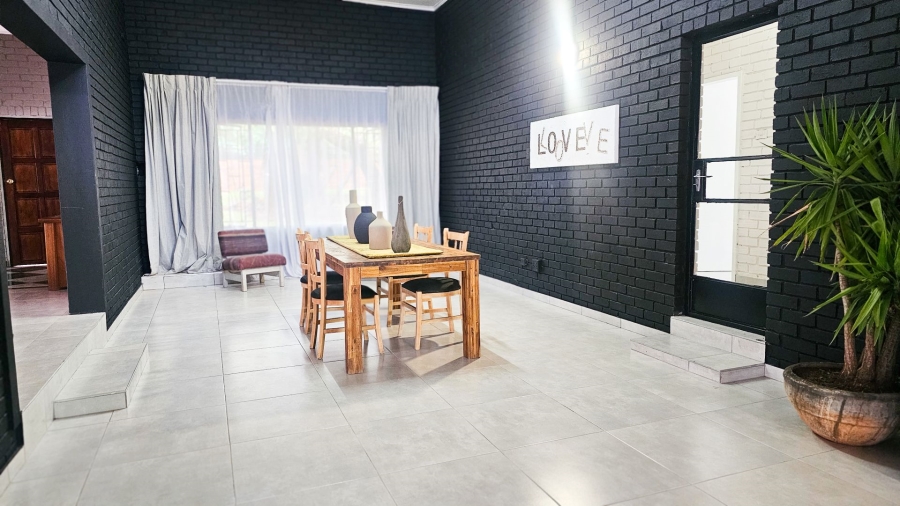 4 Bedroom Property for Sale in Florauna Gauteng