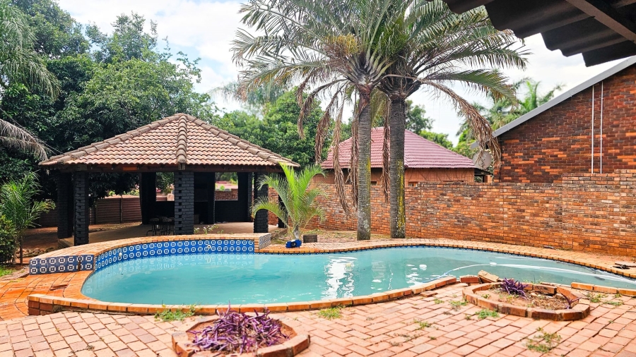 4 Bedroom Property for Sale in Florauna Gauteng