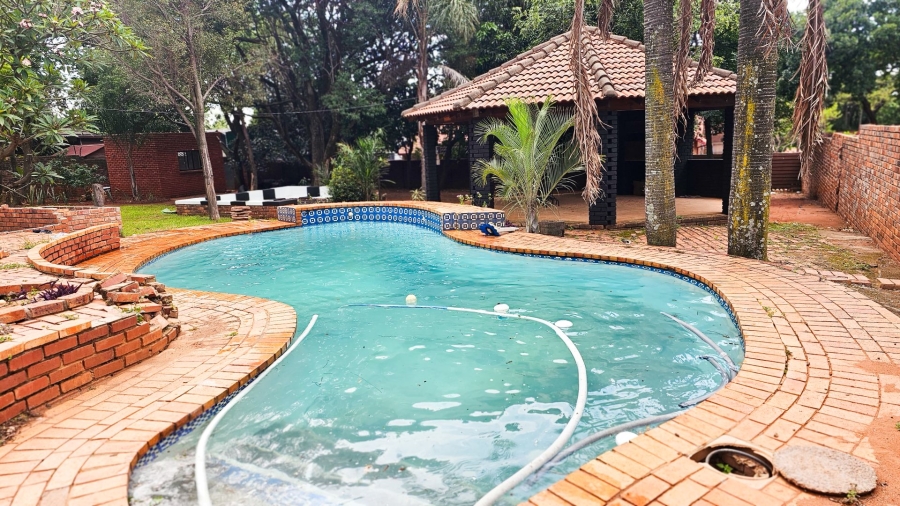 4 Bedroom Property for Sale in Florauna Gauteng