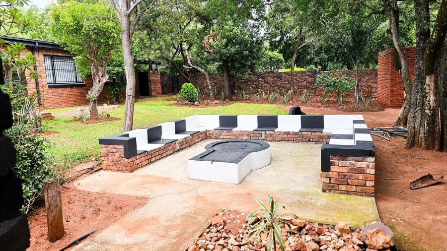 4 Bedroom Property for Sale in Florauna Gauteng